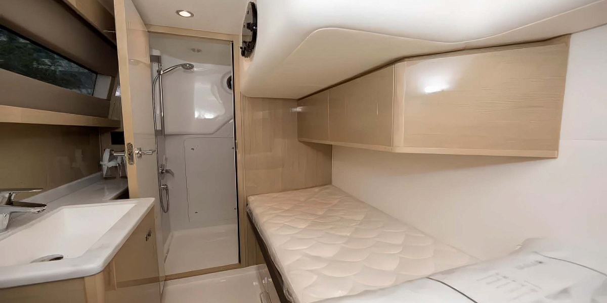 Аренда яхты Princess F55 Risa на Пхукете